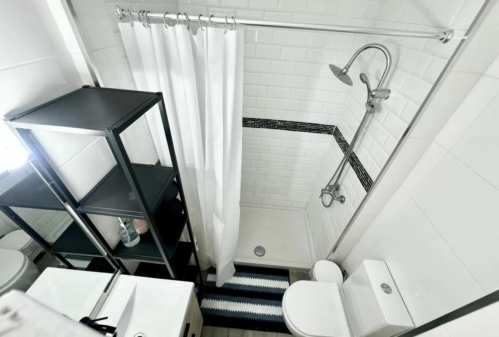 Ocean Breeze Oasis In Puerto De La Cruz Apartment